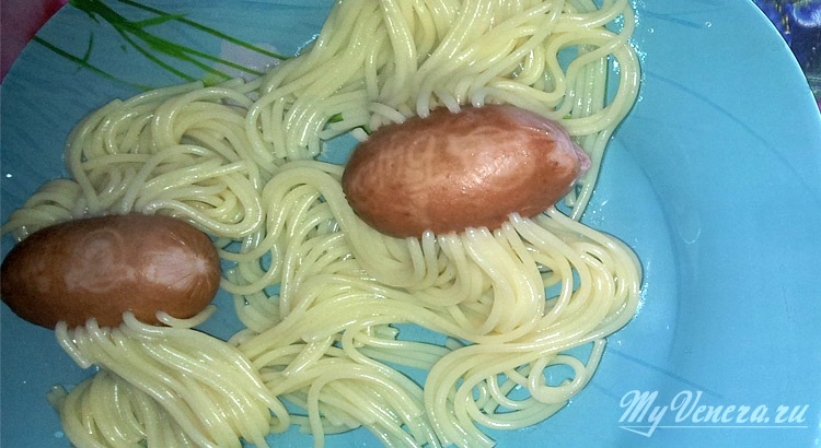 Сосиски со спагетти внутри рецепт для детей с фото